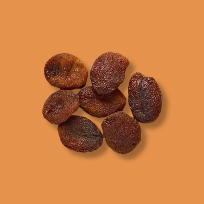 Organic pitted dried apricots