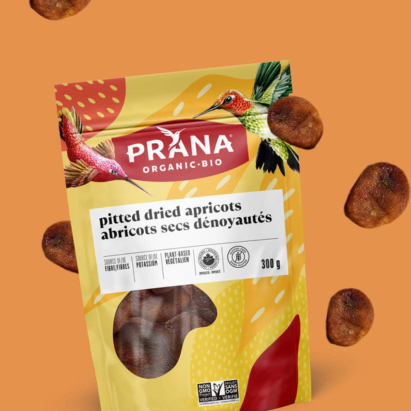 Organic pitted dried apricots