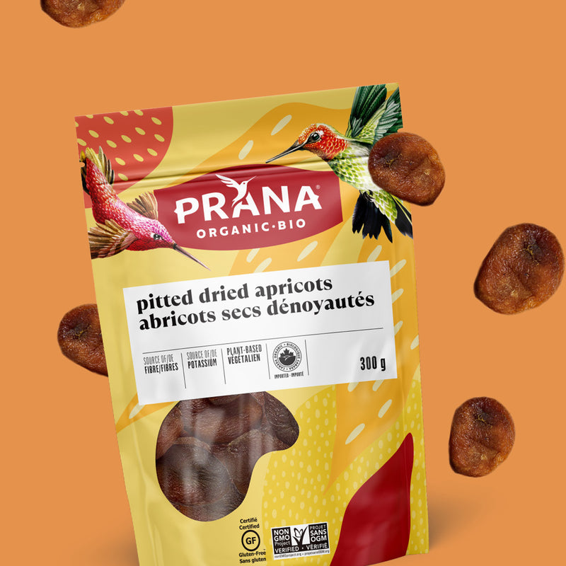 Organic pitted dried apricots