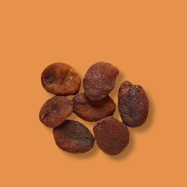 Organic pitted dried apricots